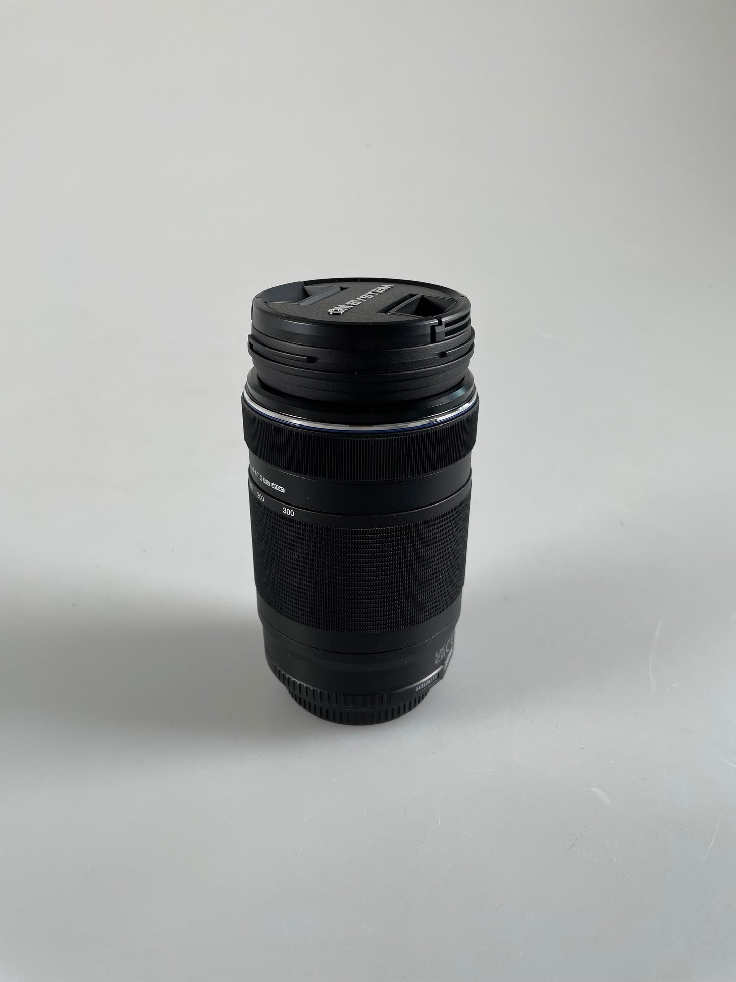 Olympus OM SYSTEM M.Zuiko Digital ED 75-300mm f4.8-6.7 II Lens with Box