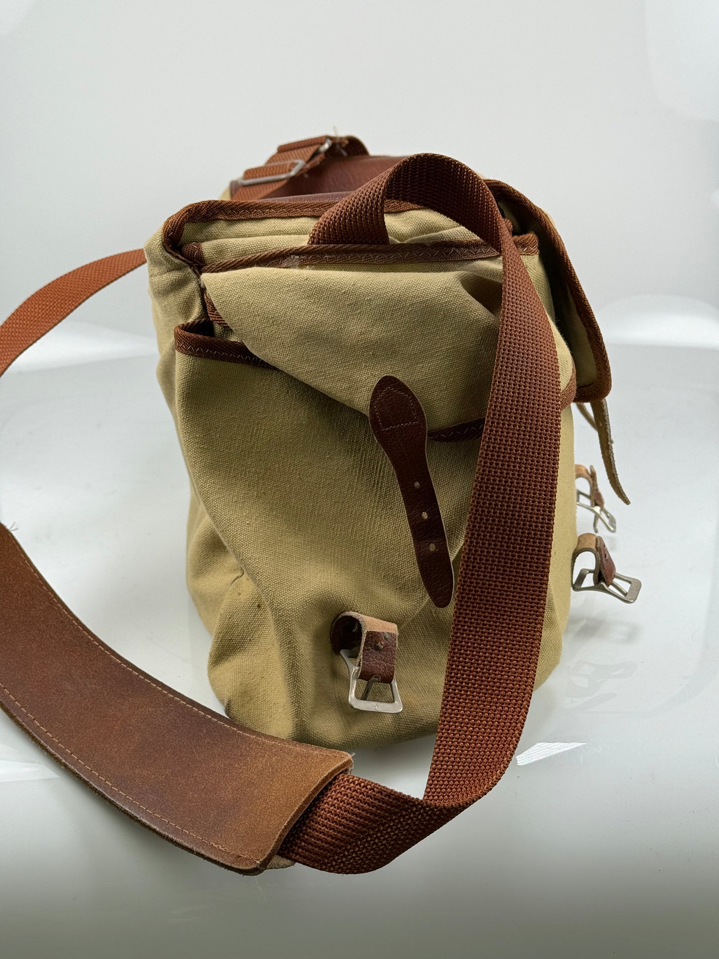 VINTAGE Eddie Bauer Canvas Leather Camera Shoulder Bag  Khaki/Tan Large
