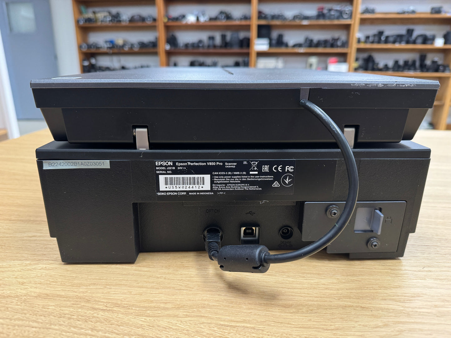 Epson PERFECTION V850 PRO Flatbed Document Film Scanner