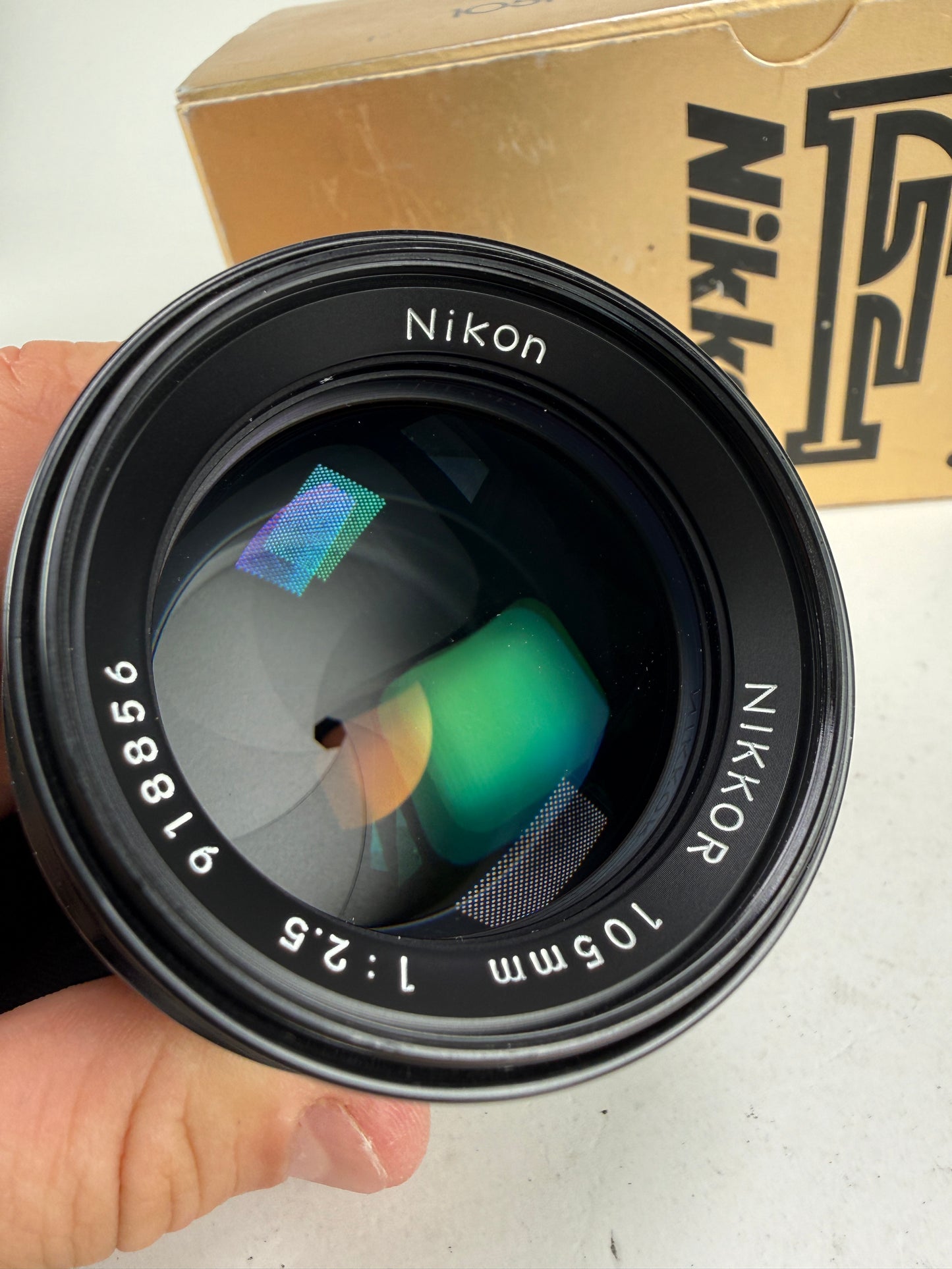 Nikon Nikkor 105mm f2.5 Ais Prime Manual Focus Portrait Lens
