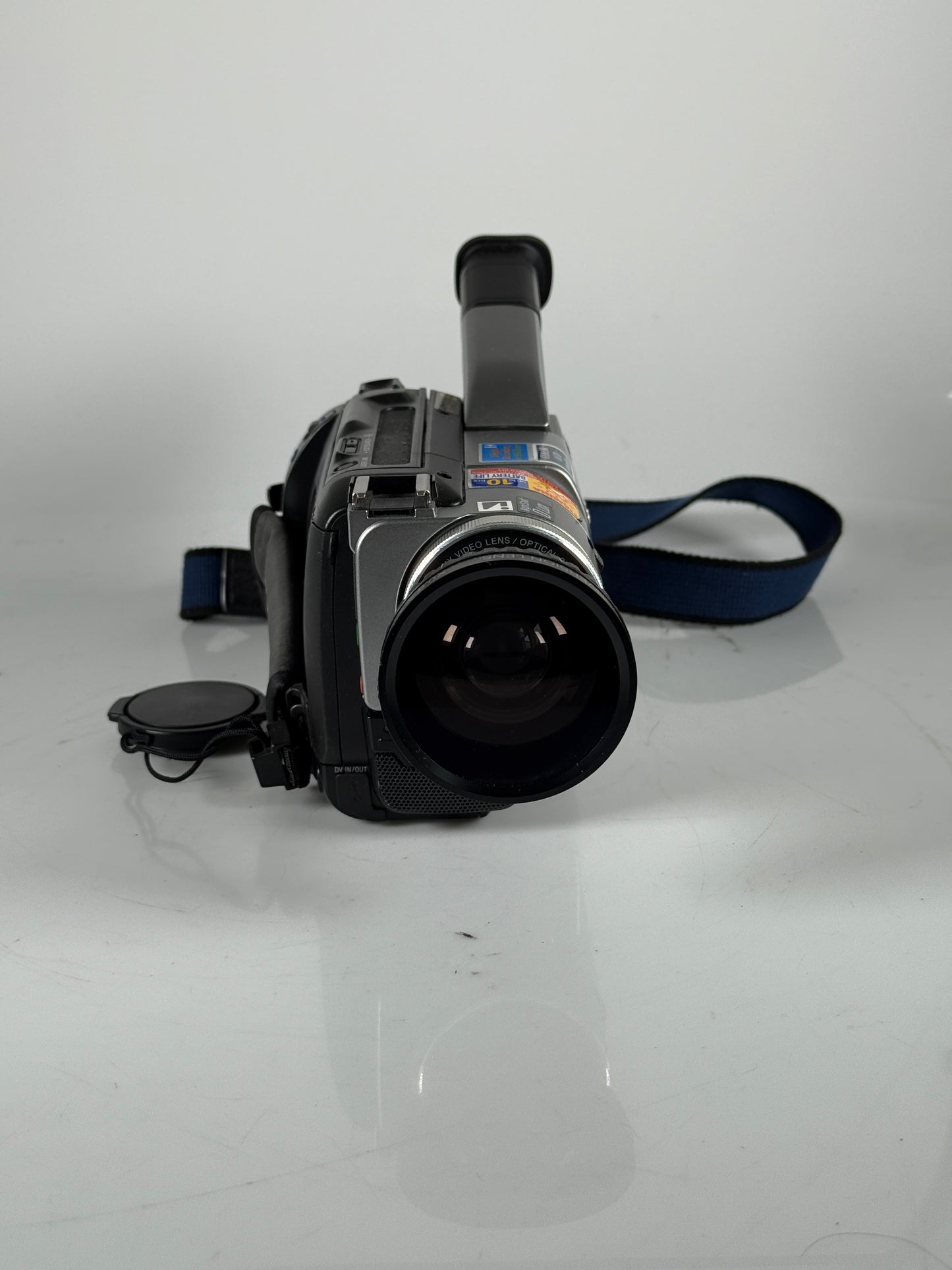 Sony DCR-TRV103 Digital8 8mm Hi8 Video Camcorder