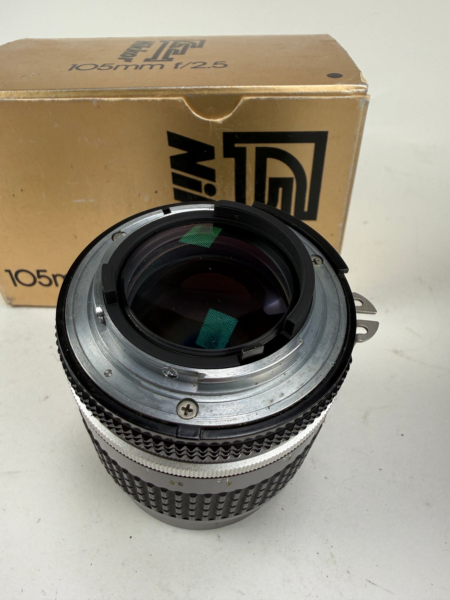 Nikon Nikkor 105mm f2.5 Ais Prime Manual Focus Portrait Lens