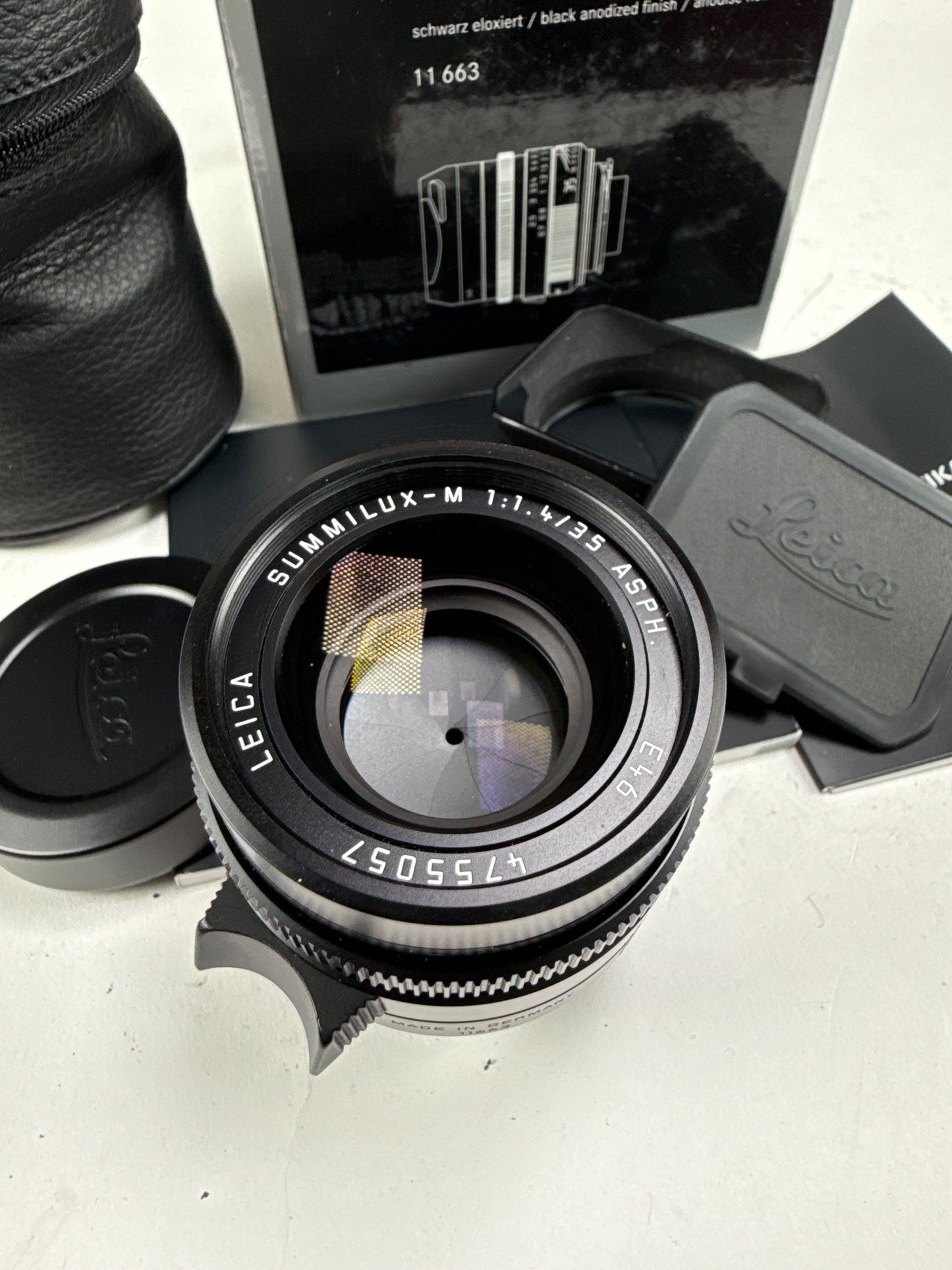Leica 11663 SUMMILUX-M 35mm f1.4 ASPH Lens Black 6 Bit
