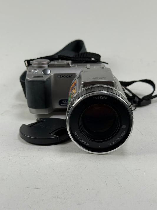 Sony Cyber-shot DSC-F707 Digital Camera 5.0MP Silver 5X Zoom