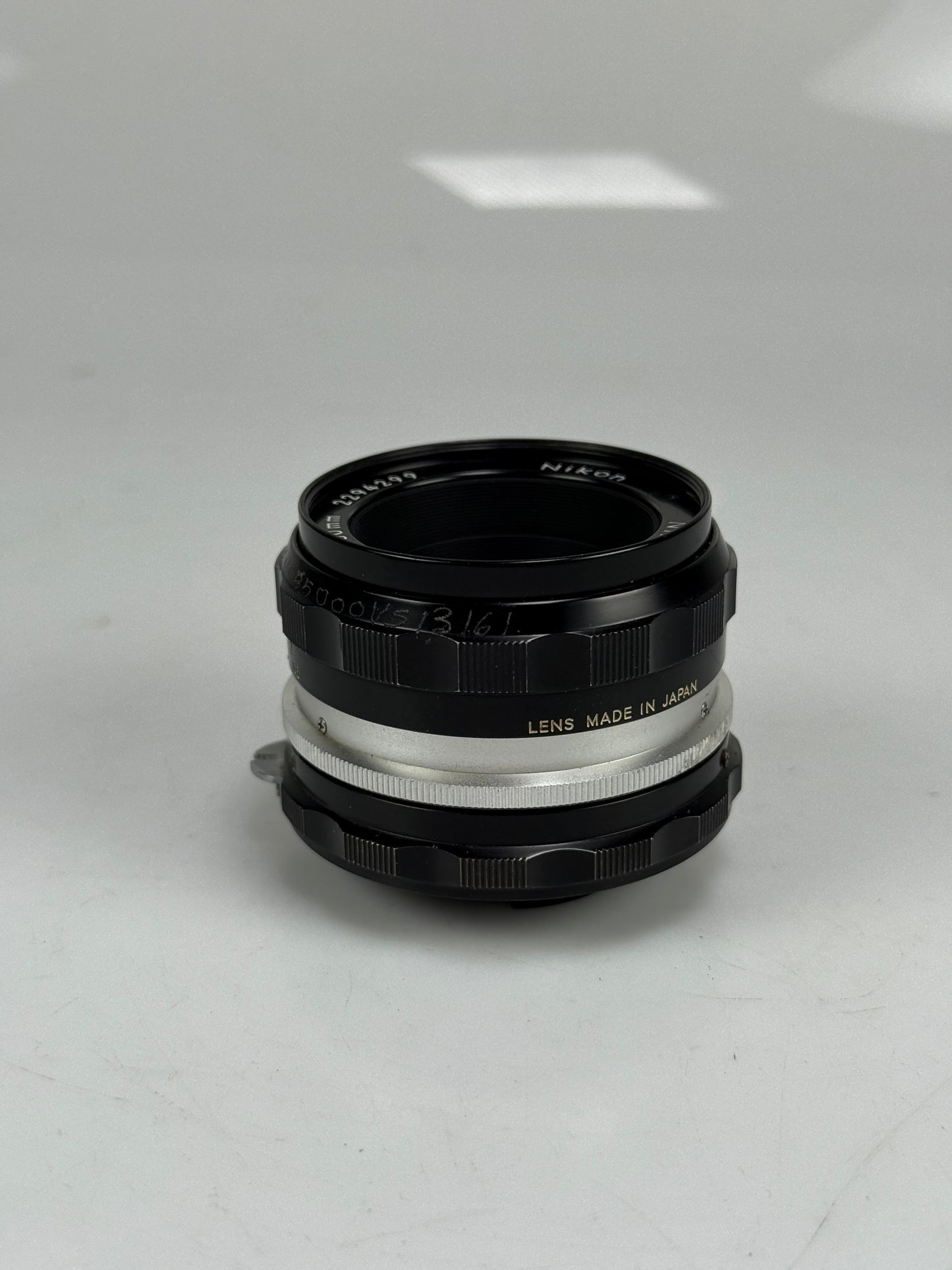 Nikon Nippon Kogaku Nikkor-H Auto 5cm 50mm f2 lens