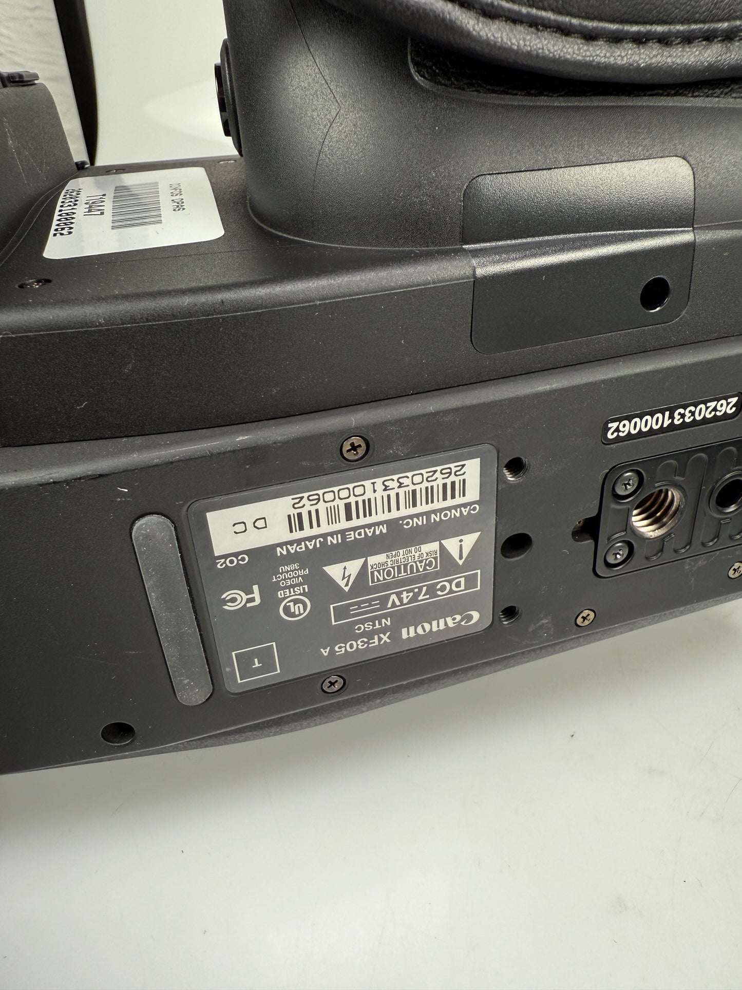 Canon XF305A 3CMOS HD Video Camera w/ 4.1-73.8mm f1.6/2.8 L lens