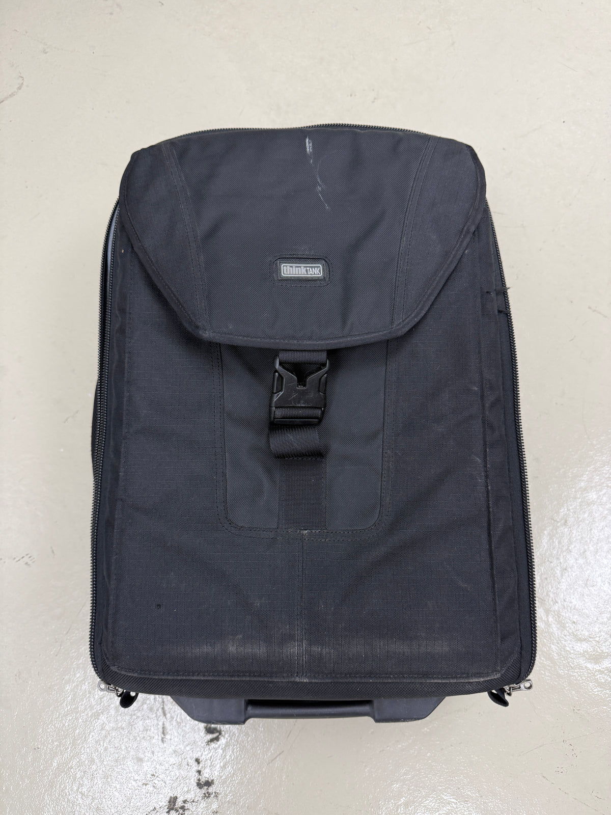 Think Tank Photo Airport TakeOff Rolling Camera Backpack Dividers Lock