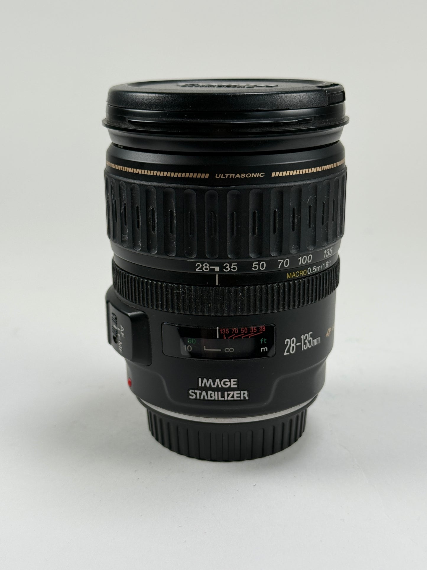 Canon EF 28-135mm f3.5-5.6 IS USM lens
