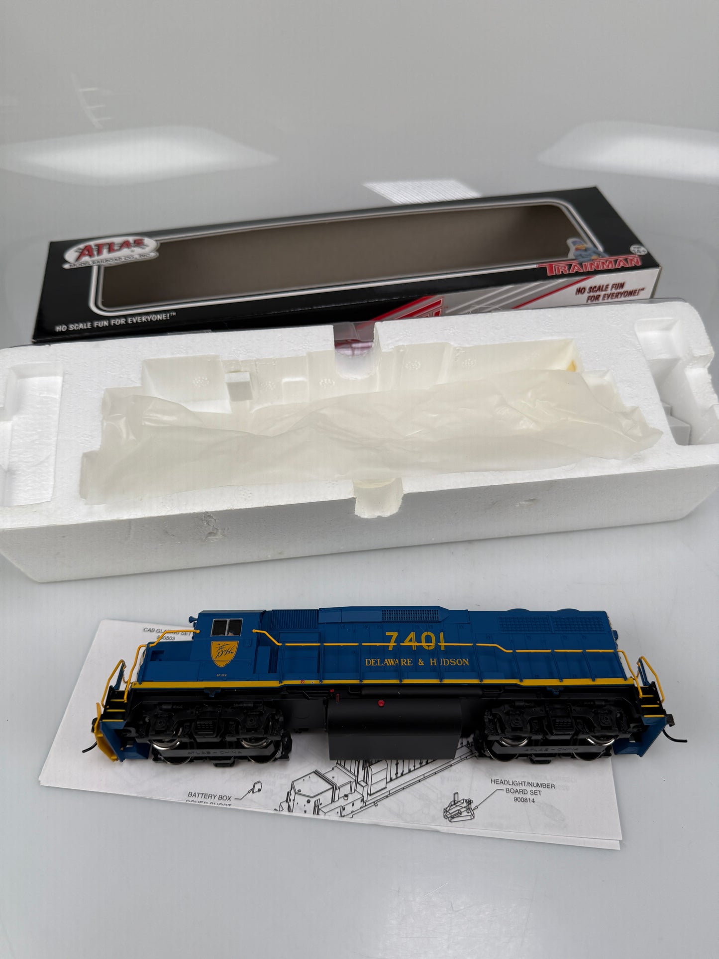 Atlas HO Delaware & Hudson 480 GP39-2 PH1 Locomotive # 7401