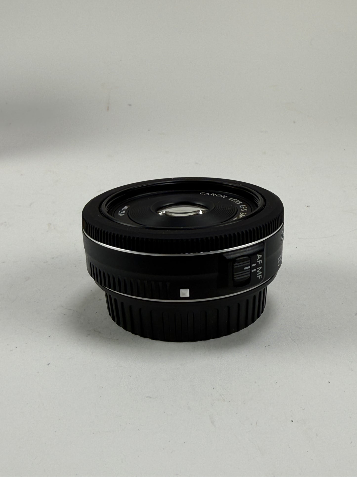 Canon EF-S 24mm f2.8 STM Lens