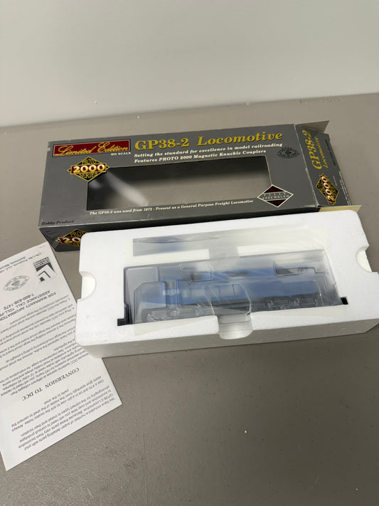 HO SCALE PROTO 2000 GP38-2 CONRAIL #8206 DIESEL LOCOMOTIVE DCC