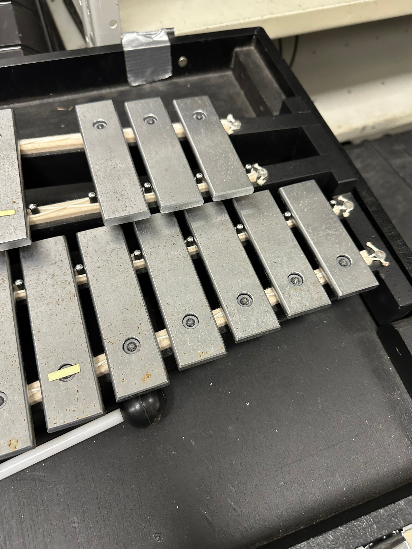 Deagan model 1590 B glockenspiel 2.5 octave instrument