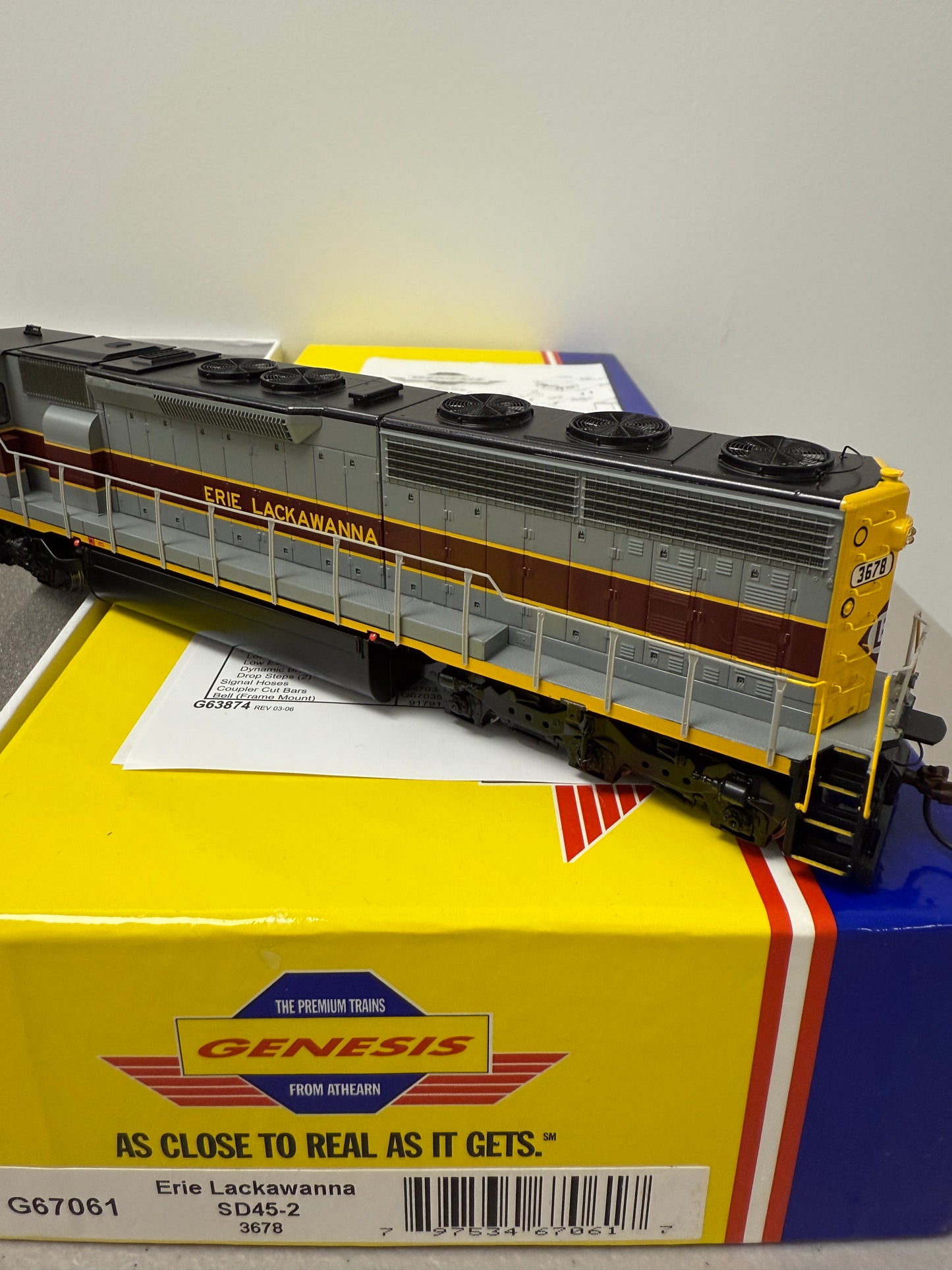 HO ATHEARN GENESIS G67061 SD45-2 ERIE LACKAWANNA Locomotive 3678