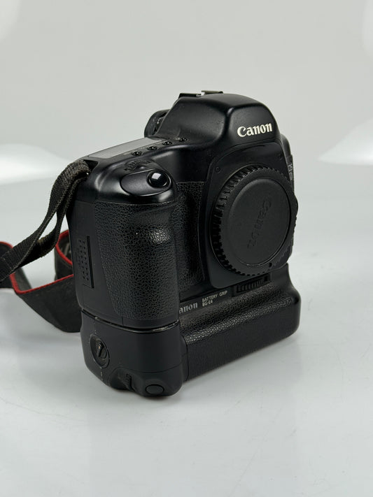 Canon EOS 5D Classic *Battery Grip BG-E4* 12.8 MP Full Frame DSLR Camera
