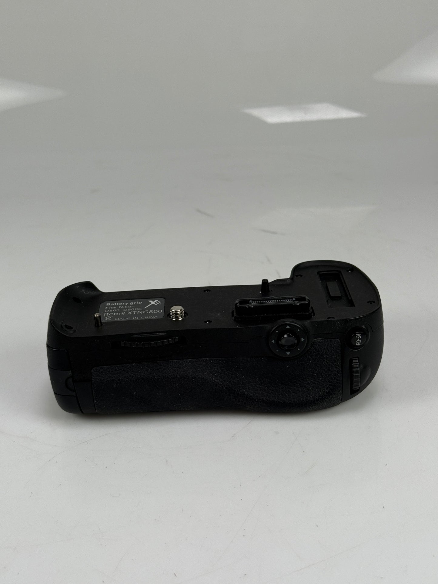 Xit Nikon MB-D12 Battery Grip for D800/D800E/D810/D810A