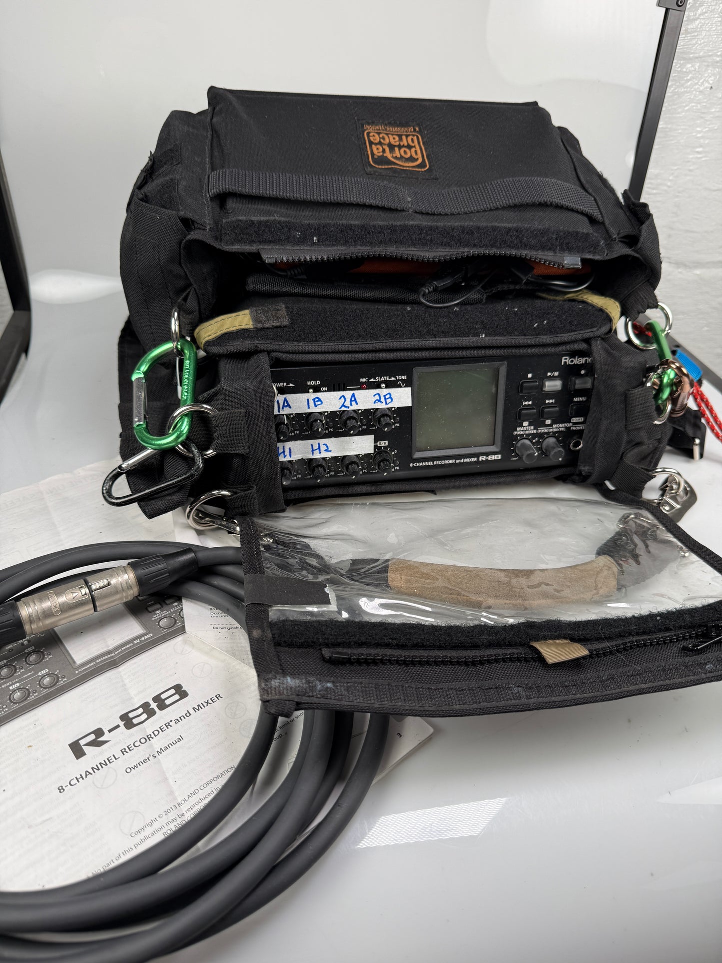 Roland R-88 8-Channel Recorder and Mixer + Porta Brace bag and power supply