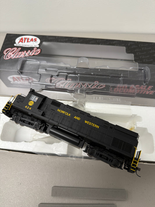 Atlas Classic 10000 691 HO C-424 phase 2 Norfolk Western - 424 Locomotive
