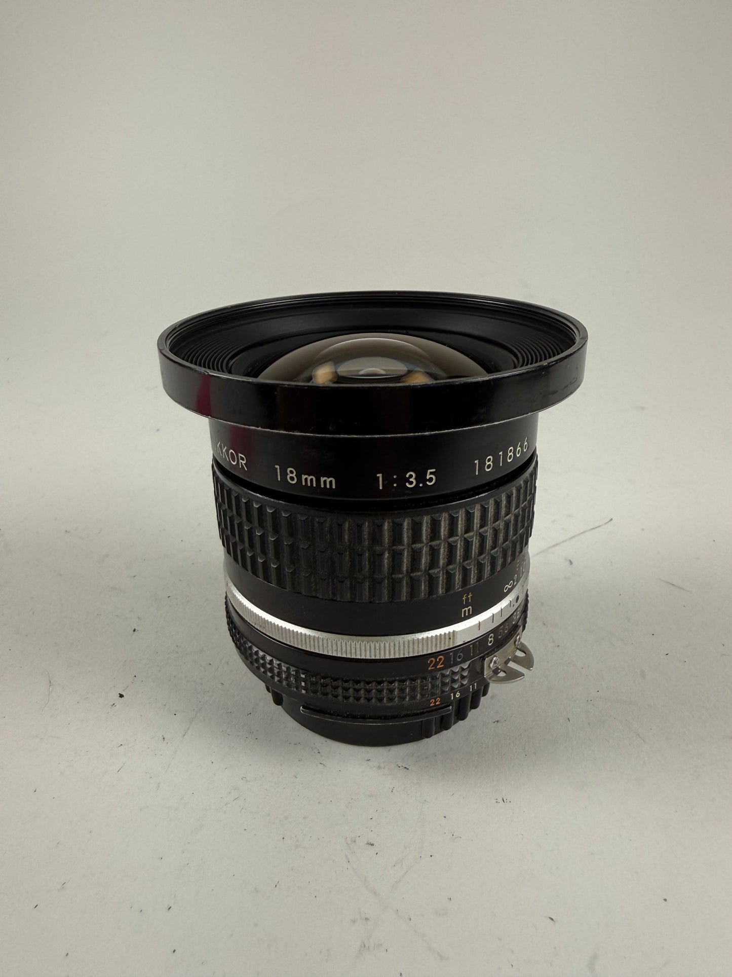 Nikon Ai-s Nikkor 18mm f3.5 MF Ultra Wide Lens Ais