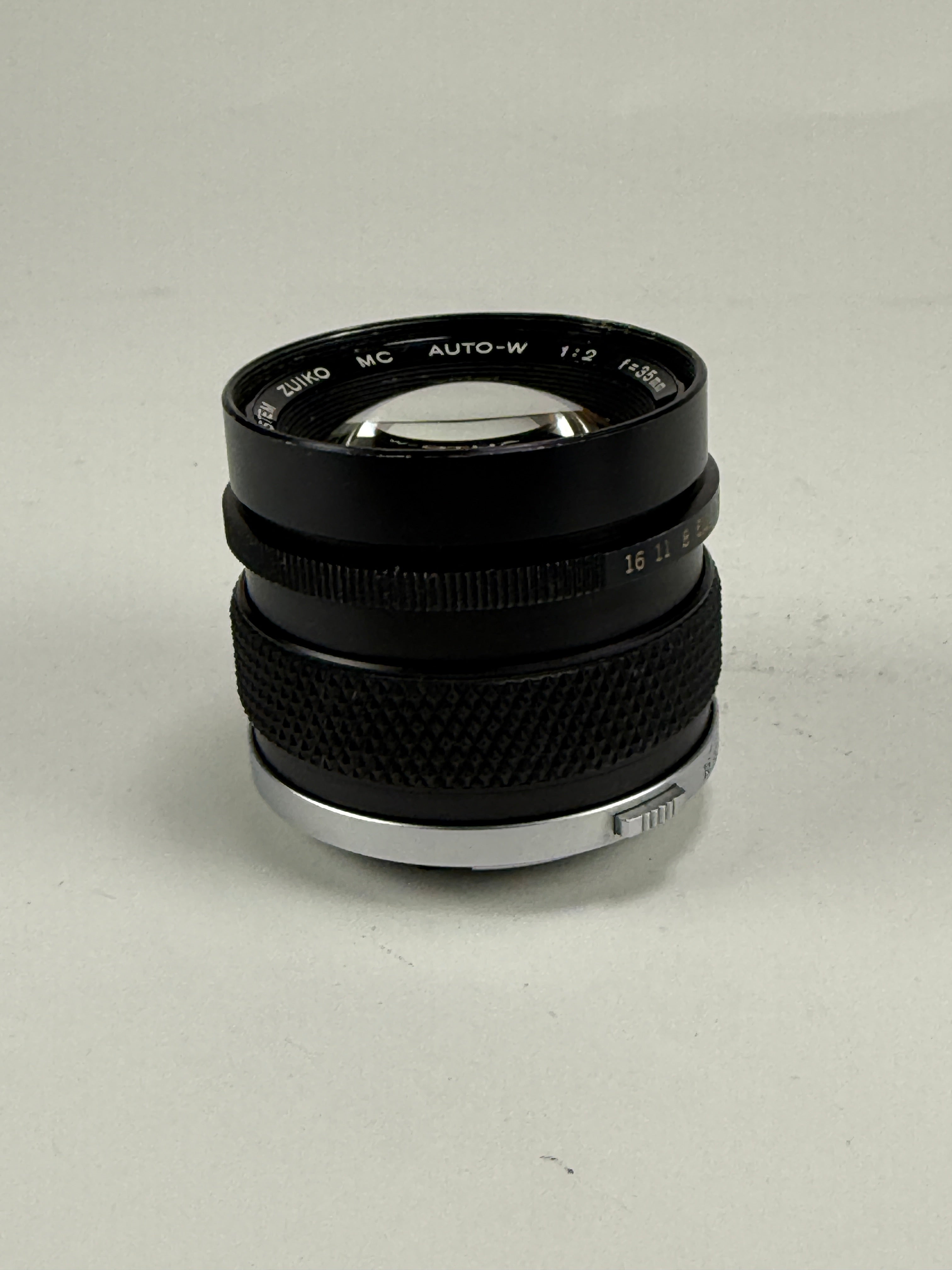 Olympus OM-System Zuiko MC Auto-W 35mm f2 Wide Angle MF Lens