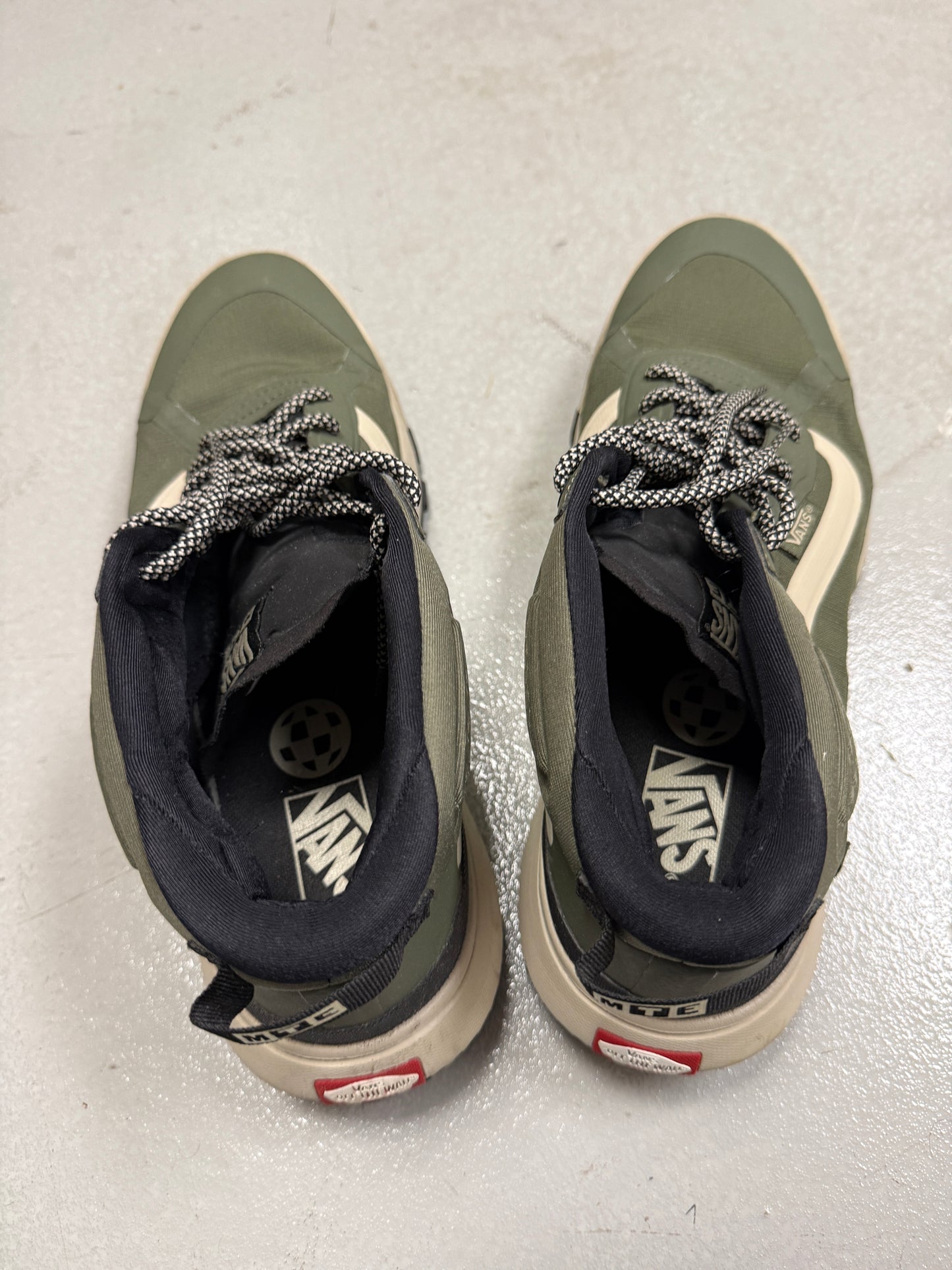 Vans Crosspath Mid MTE Shoes Men Sz 11.5 olive green Waterproof Sneaker