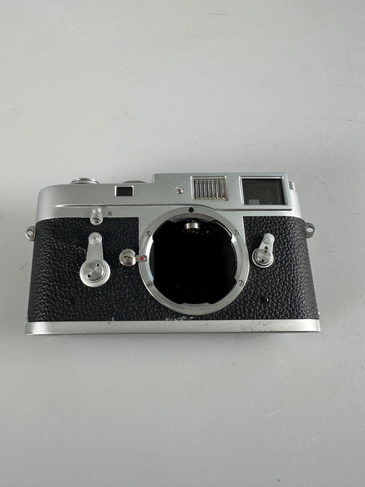 Leica M2 35mm rangefinder film camera body chrome self timer