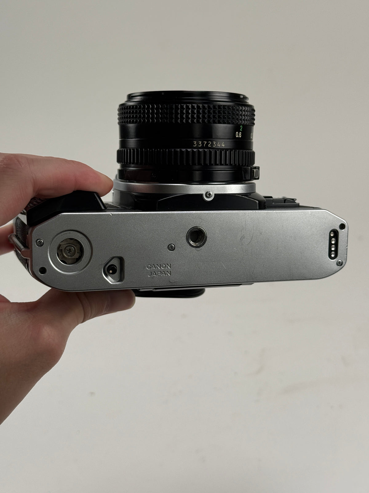 CANON AE-1 PROGRAM chrome SLR 35mm Film Camera with 50mm f1.8 FD KIT