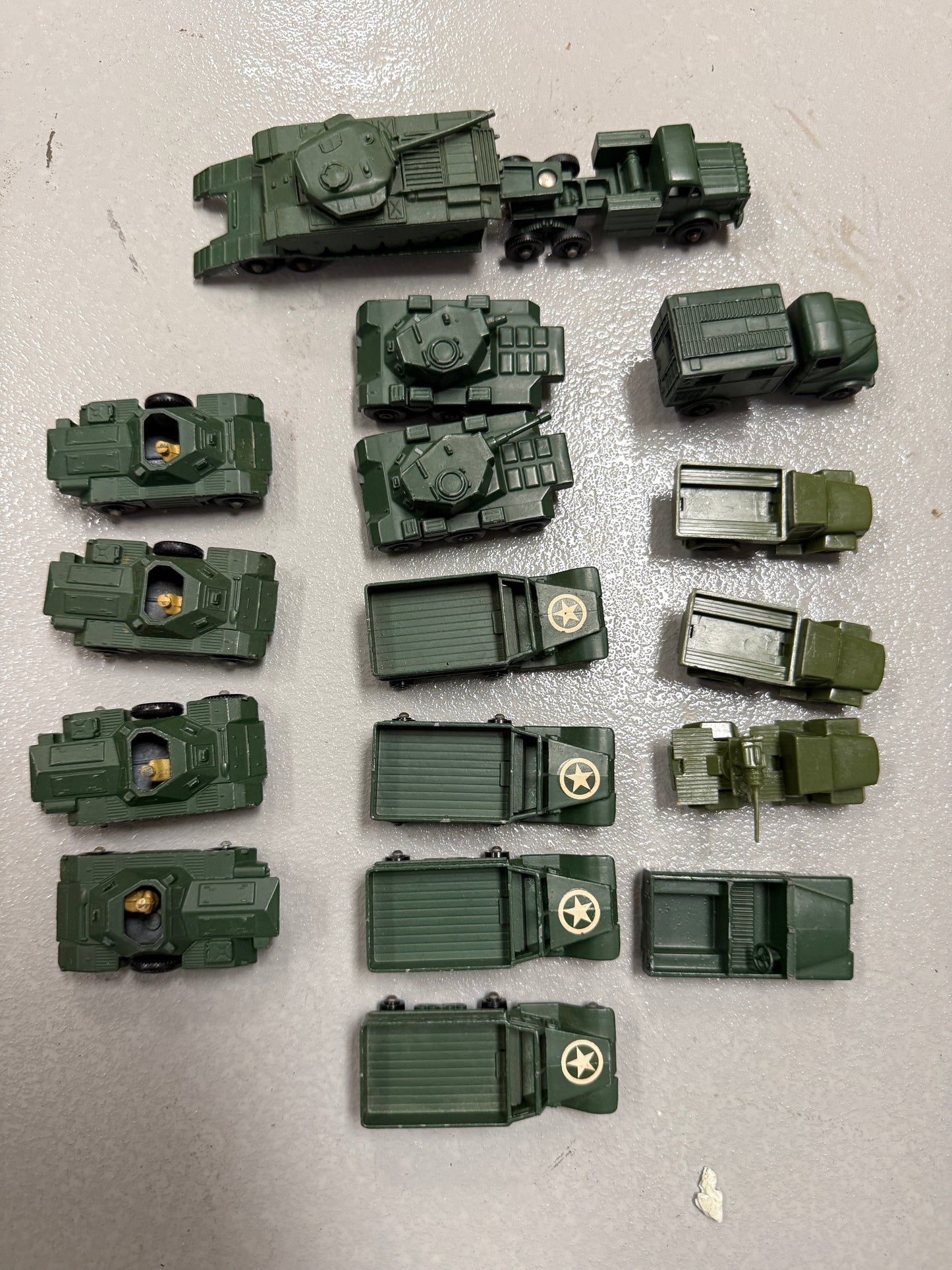 Vintage Lesney Matchbox car lot of 13 military vehicles tank, no 67, 68, 49, etc