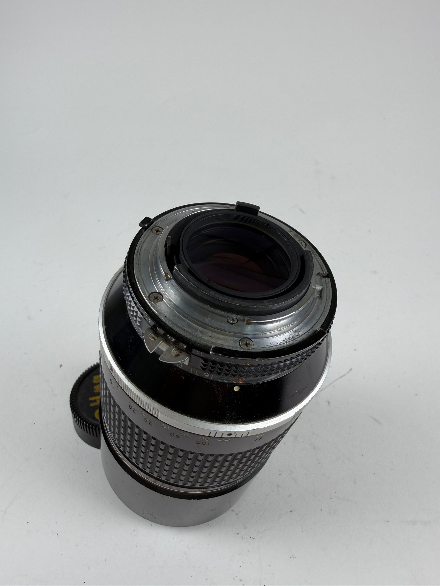 Nikon Nikkor ED AIS Ai-s 180mm f2.8 Telephoto MF Lens