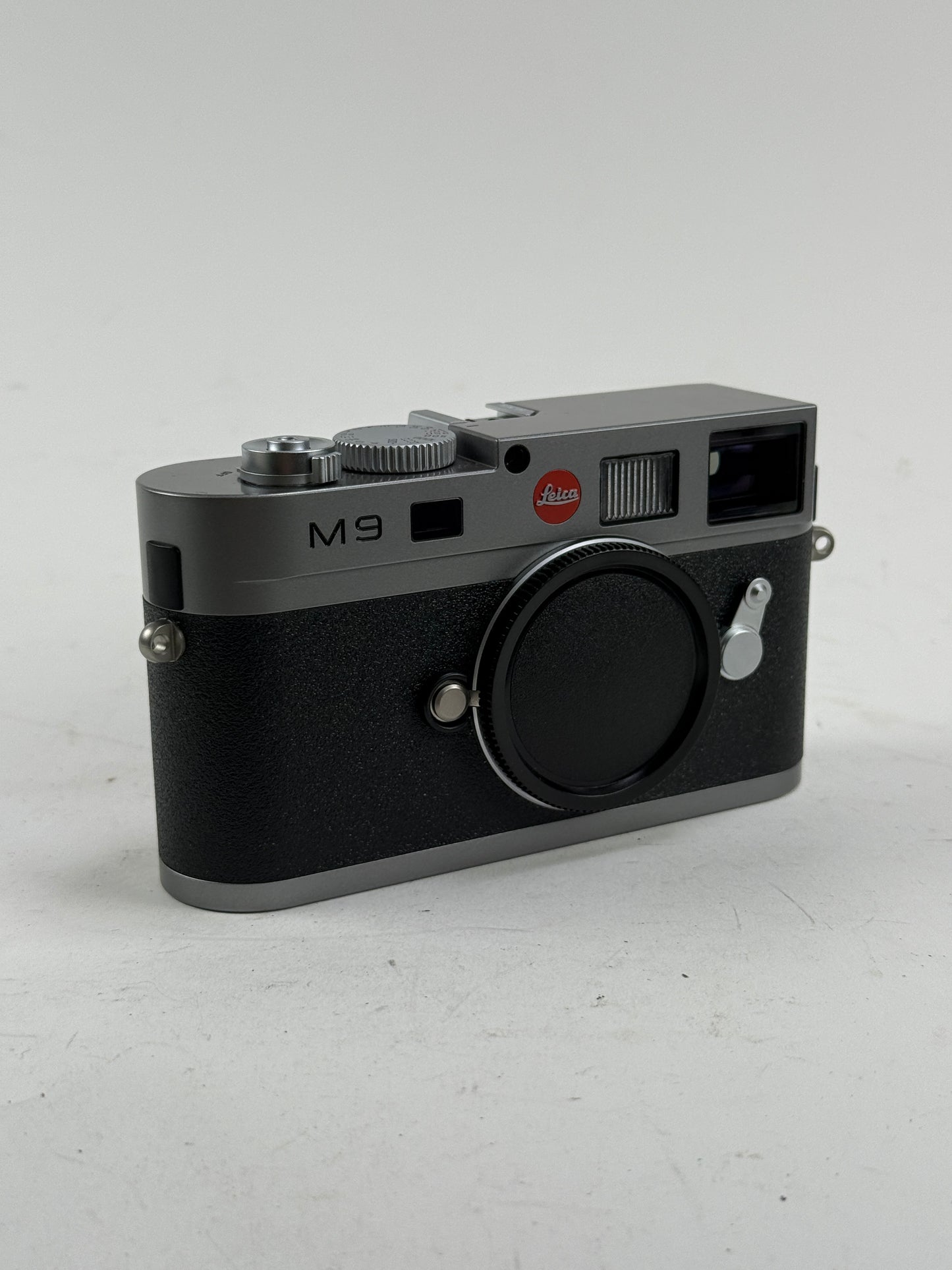 Leica M9 18.0MP Digital Rangefinder Camera Silver Grey