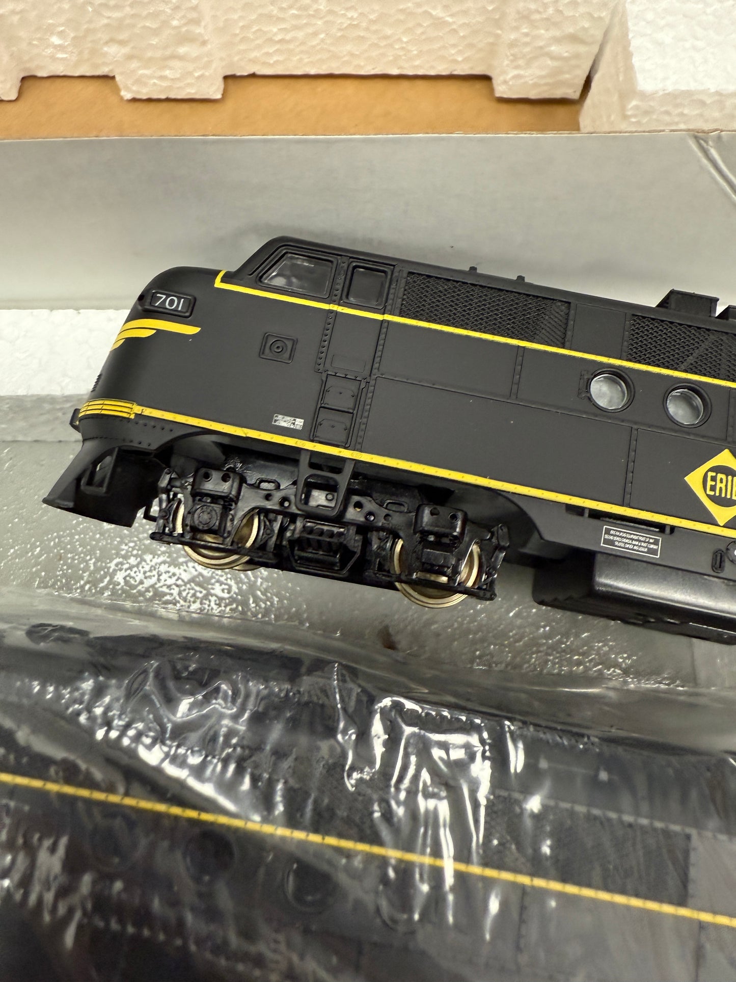 Stewart hobbies HO #5075 FT-A/B Erie 701 black locomotive