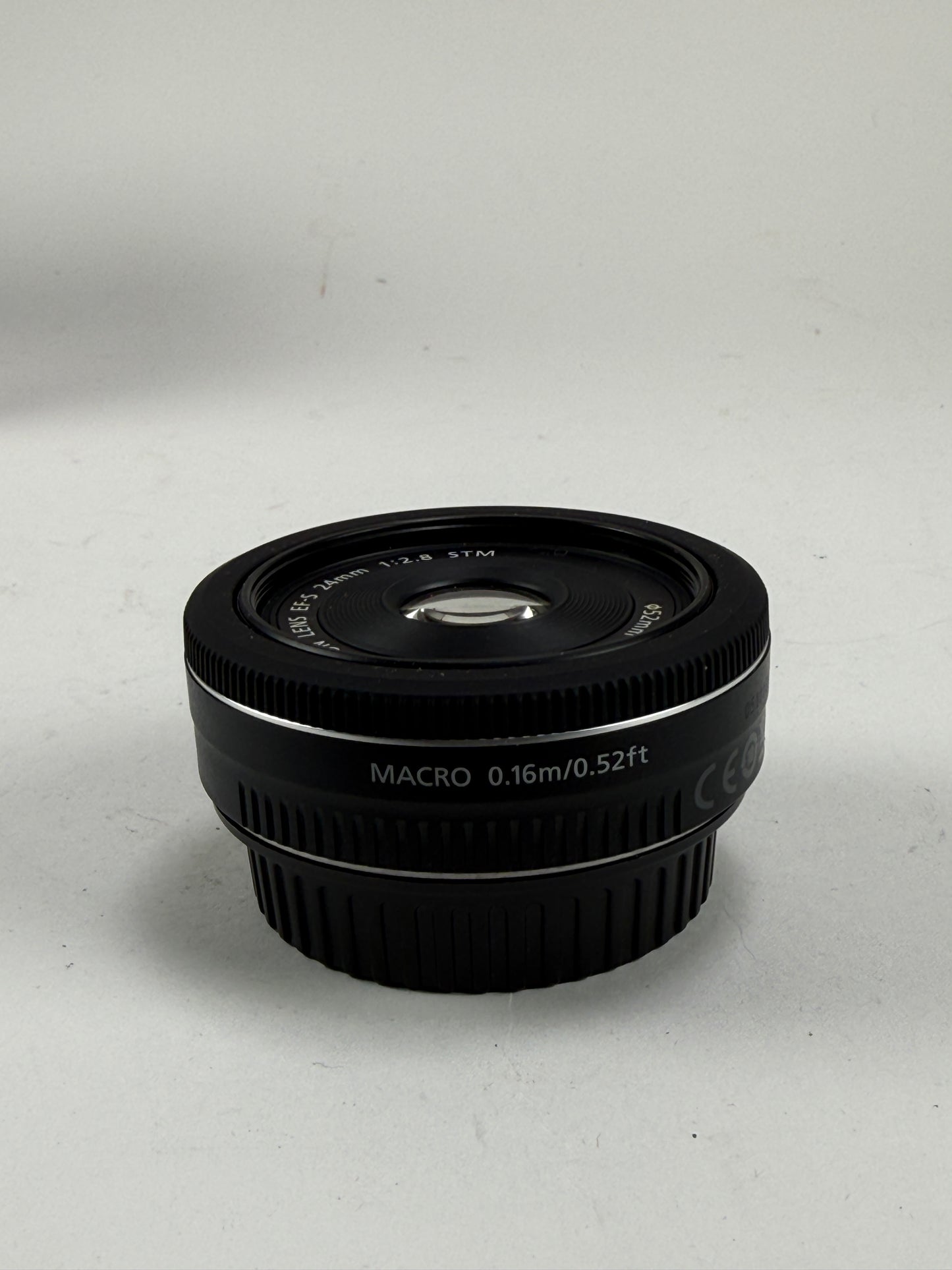Canon EF-S 24mm f2.8 STM Lens