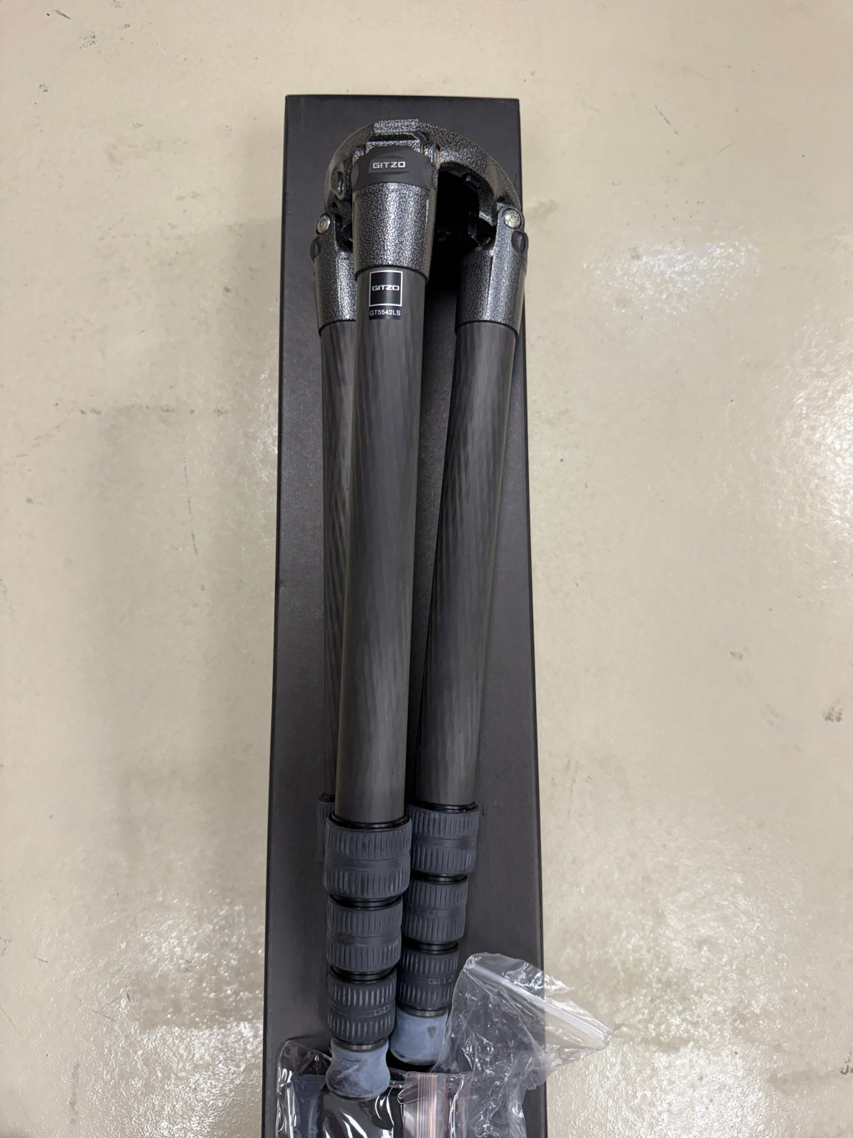Gitzo GT5542LS Systematic series 5 6x systematic Carbon Fiber Tripod 4S Long 3-Section