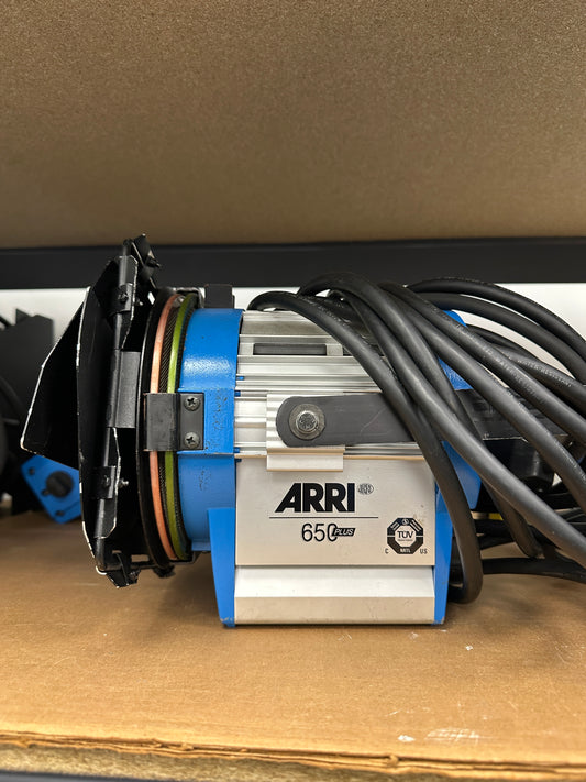 Arri 650 Plus Tungsten Studio Light With Barn Doors
