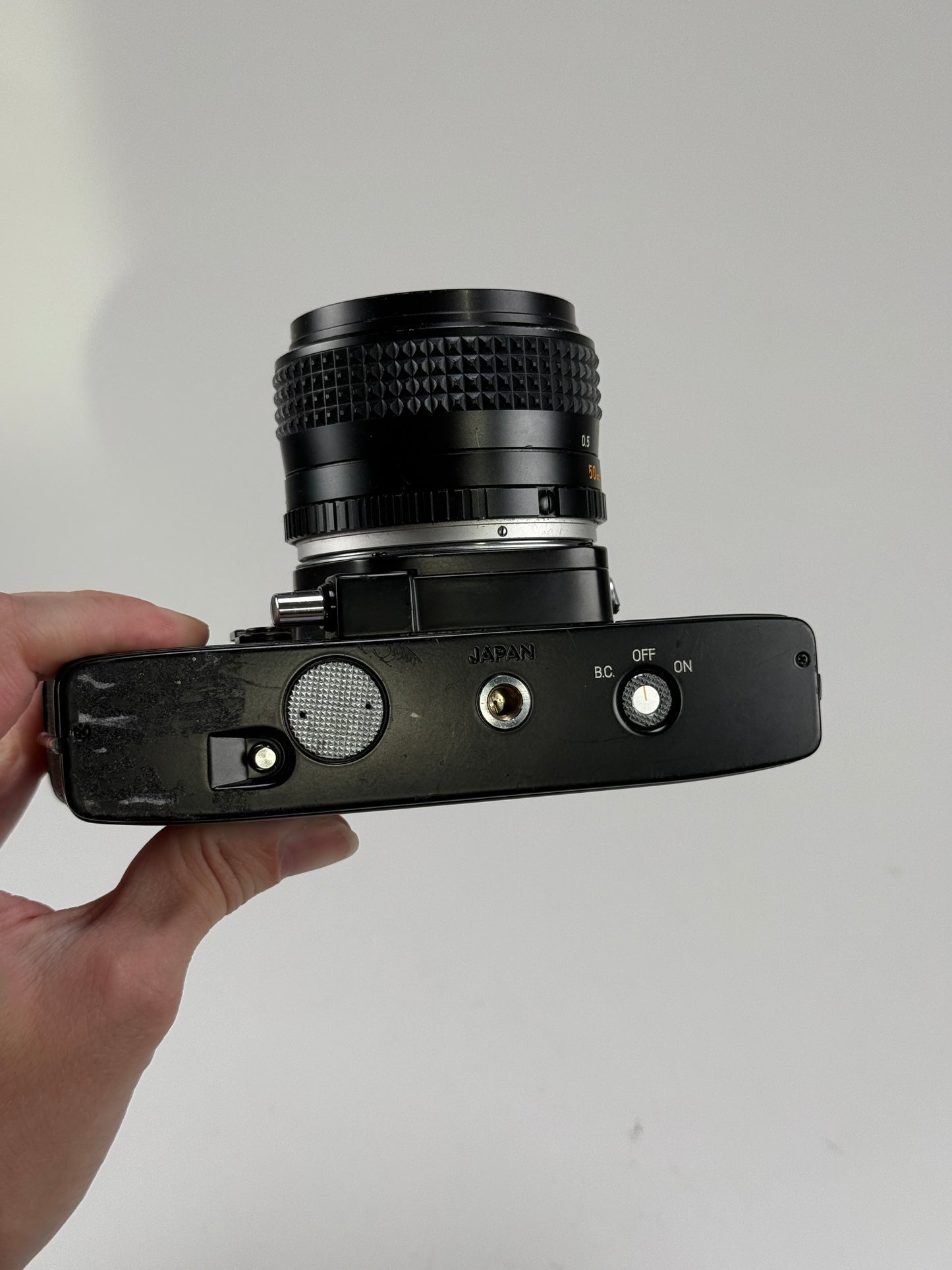 Minolta SRT 102 Black 35mm film camera kit with 50mm f1.4 rokkor-x lens