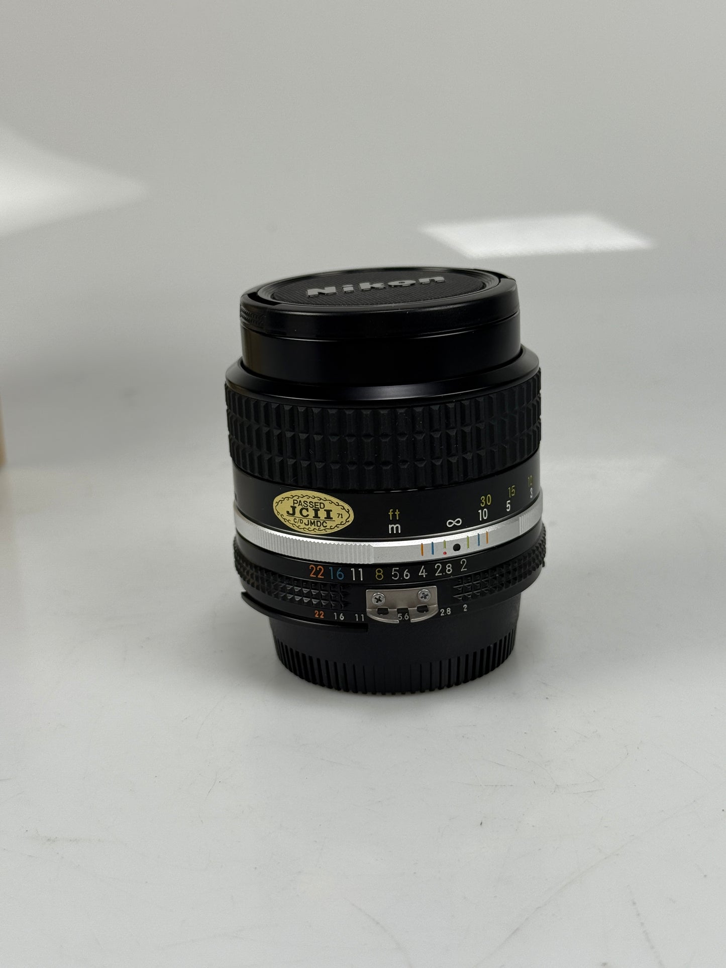 Nikon Ai-s Ais Nikkor 85mm f2 Telephoto MF Lens