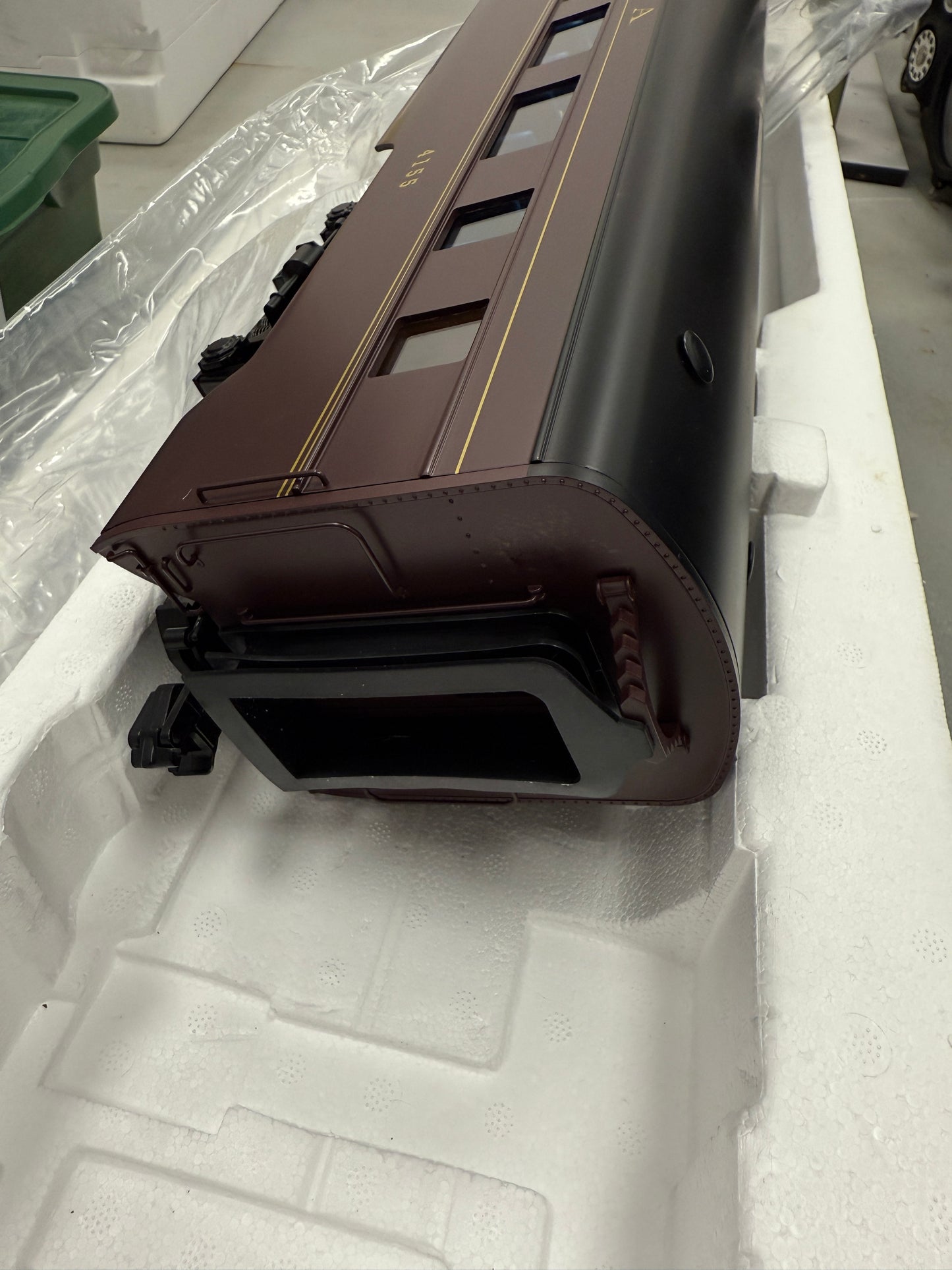 USA Trains R31022 Corrugated Aluminum Passenger Car Pennsylvania CoachG scale