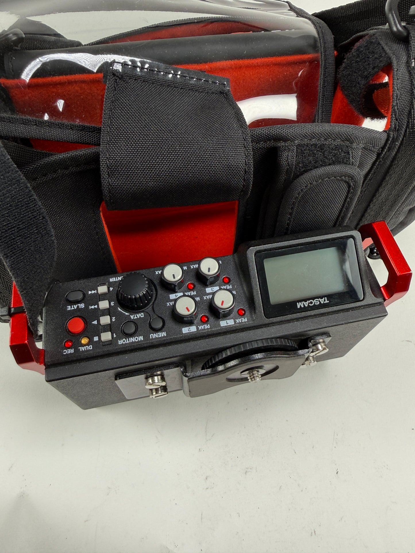 TASCAM DR-701D TRACK PORTABLE AUDIO RECORDER