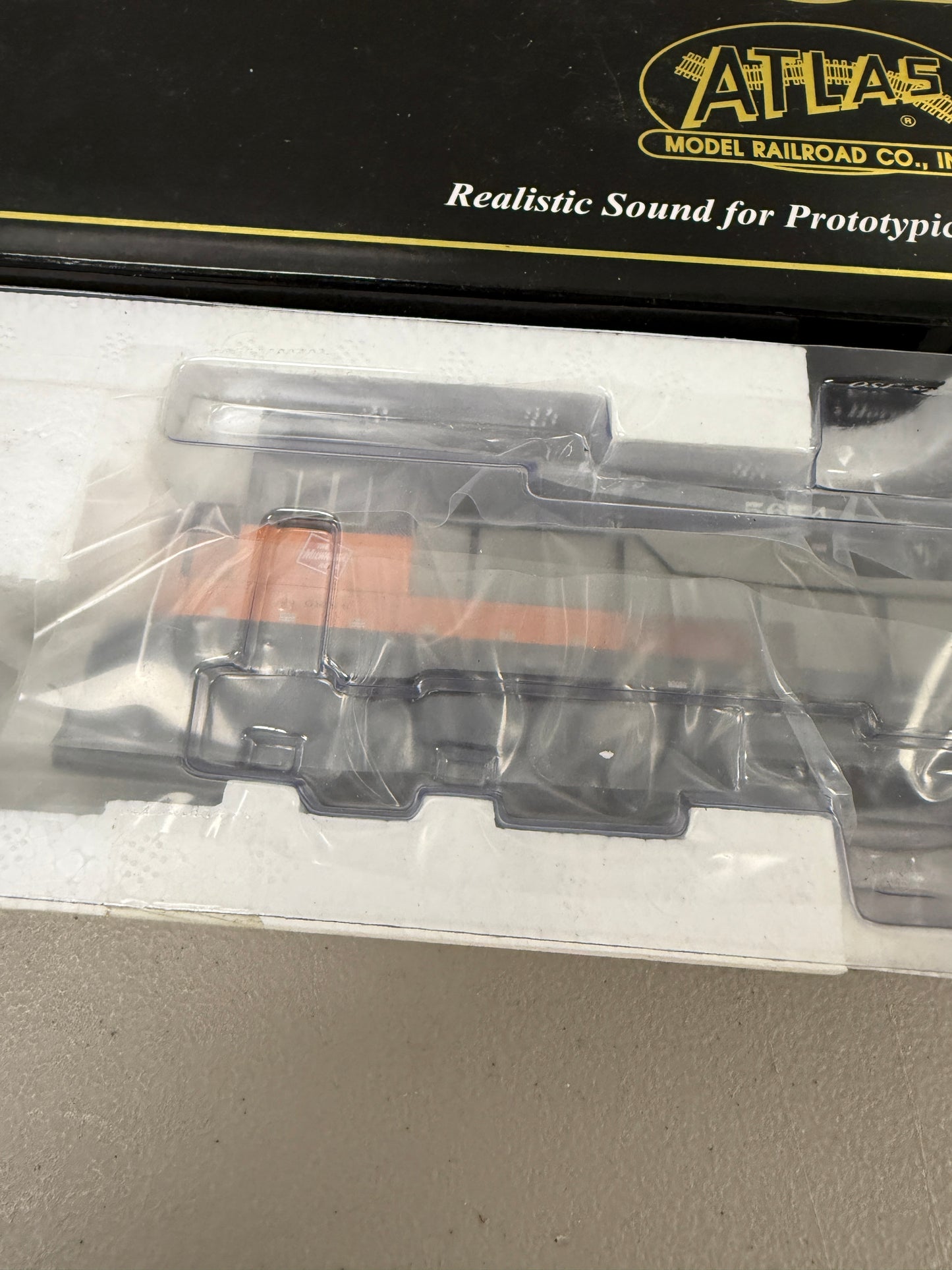 Atlas master gold HO 10000 901 Milwaukee Road 5654 U30C Phase 1 Locomotive w/ DCC & Sound