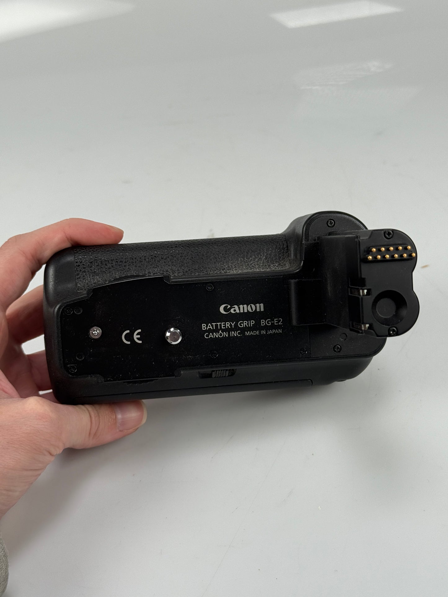 Canon BG-E2 Battery Grip for EOS 20D, 30D, 40D, & 50D Cameras