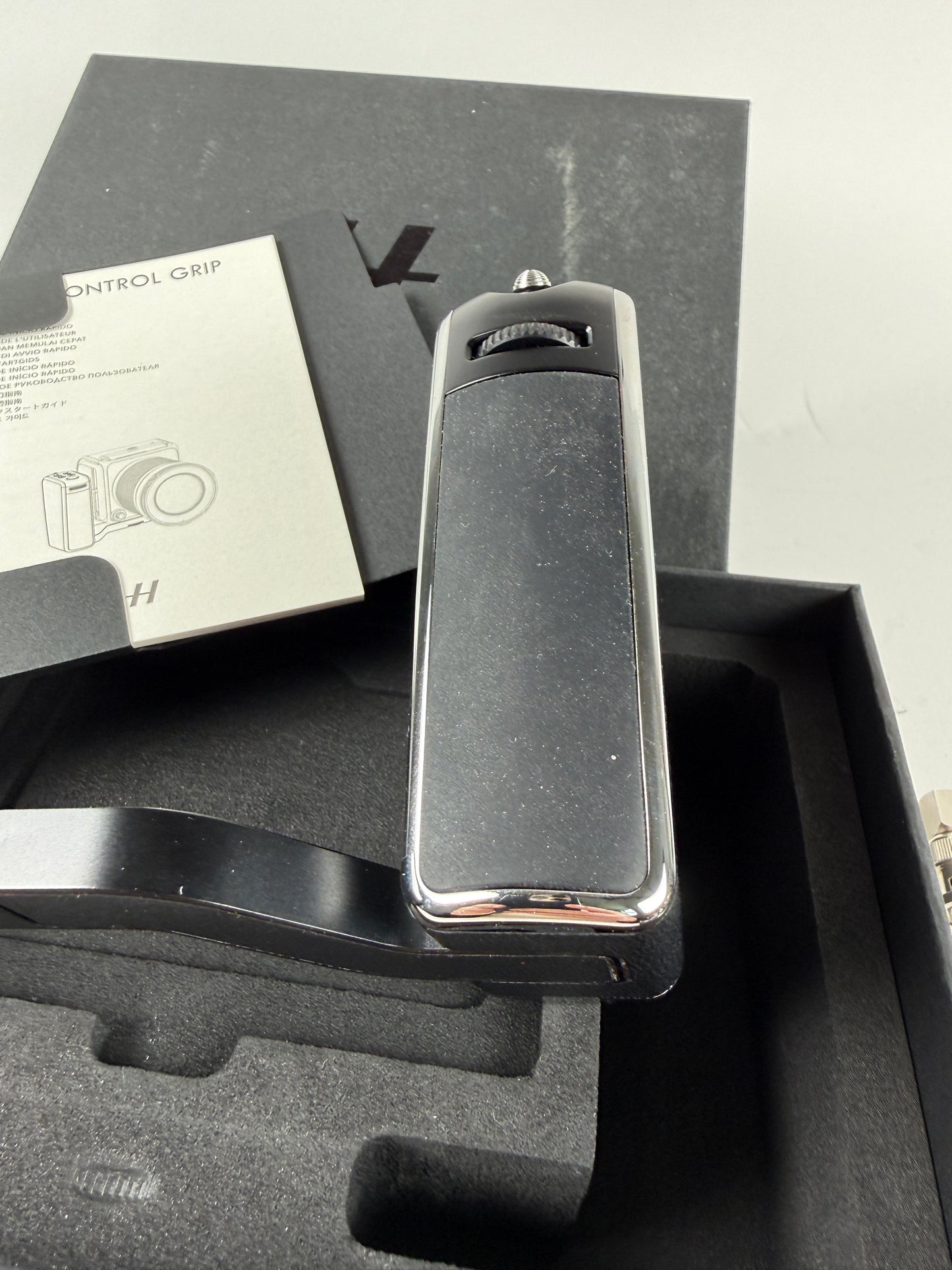 Hasselblad 907X CG Control Grip For X1D X1D II