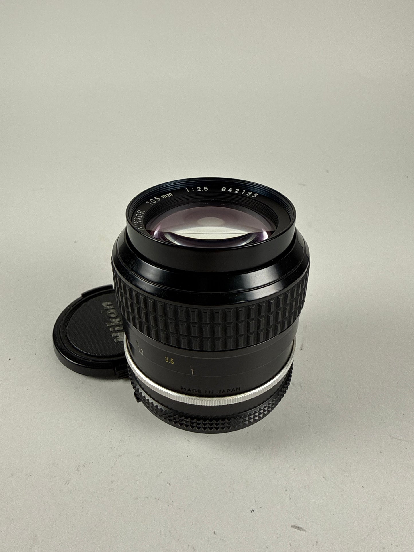 Nikon Nikkor 105mm f2.5 Ai Prime Manual Focus Portrait Lens