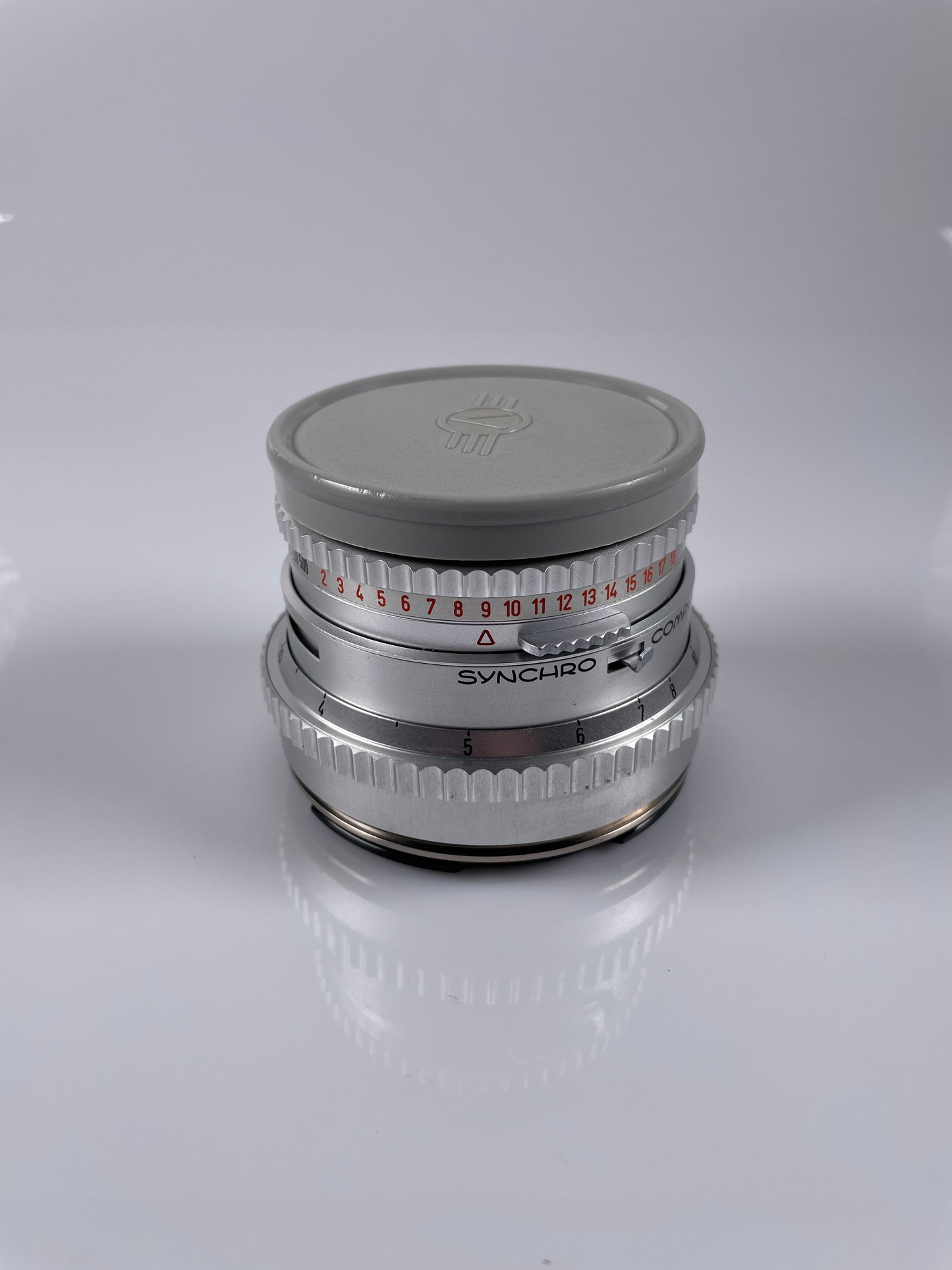 Hasselblad Carl Zeiss planar C 80mm F2.8 lens chrome silver