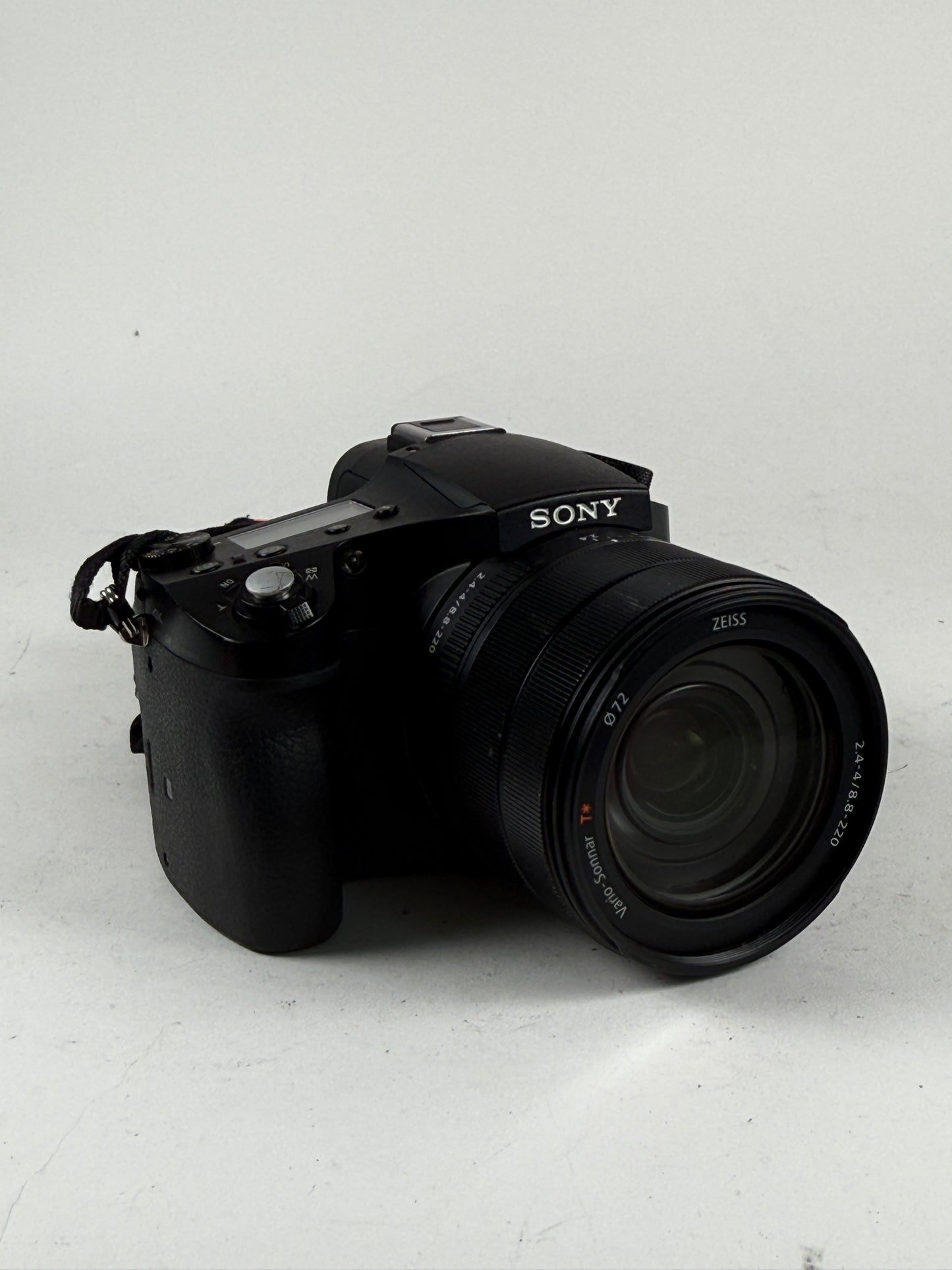Sony Cyber-Shot DSC-RX10 IV 20.1MP Digital Camera w/25x Zoom