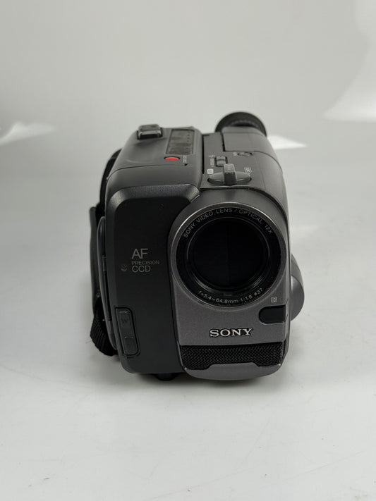 SONY DCR-TRV40 Digital8 Hi8 Video8 Handycam Camcorder