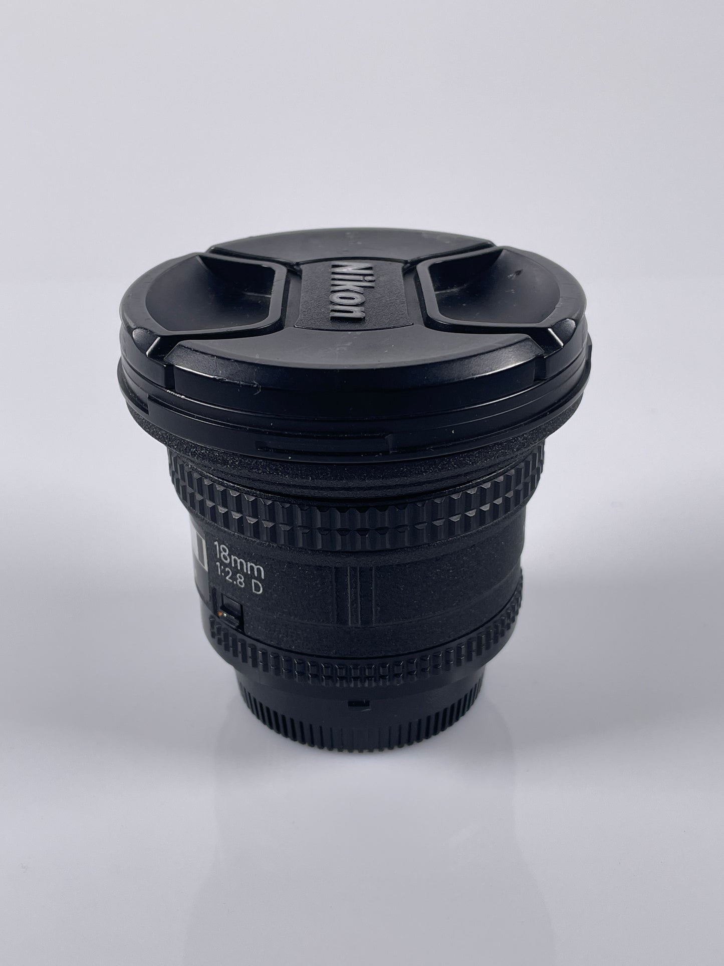 Nikon AF Nikkor 18mm f/2.8 D Ultra Wide Angle Lens