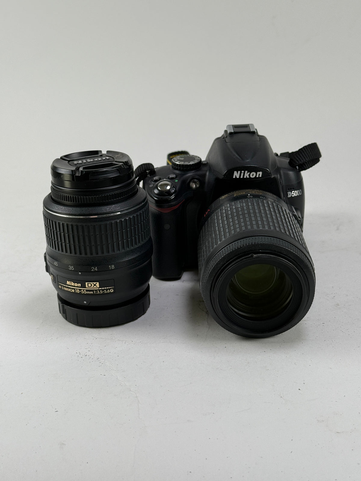 Nikon D5000 DSLR digital Camera kit 18-55mm, 55-200mm lens, case