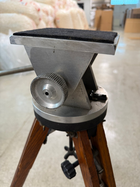 Reis wooden tripod with tilt head model 100 RARE vintage