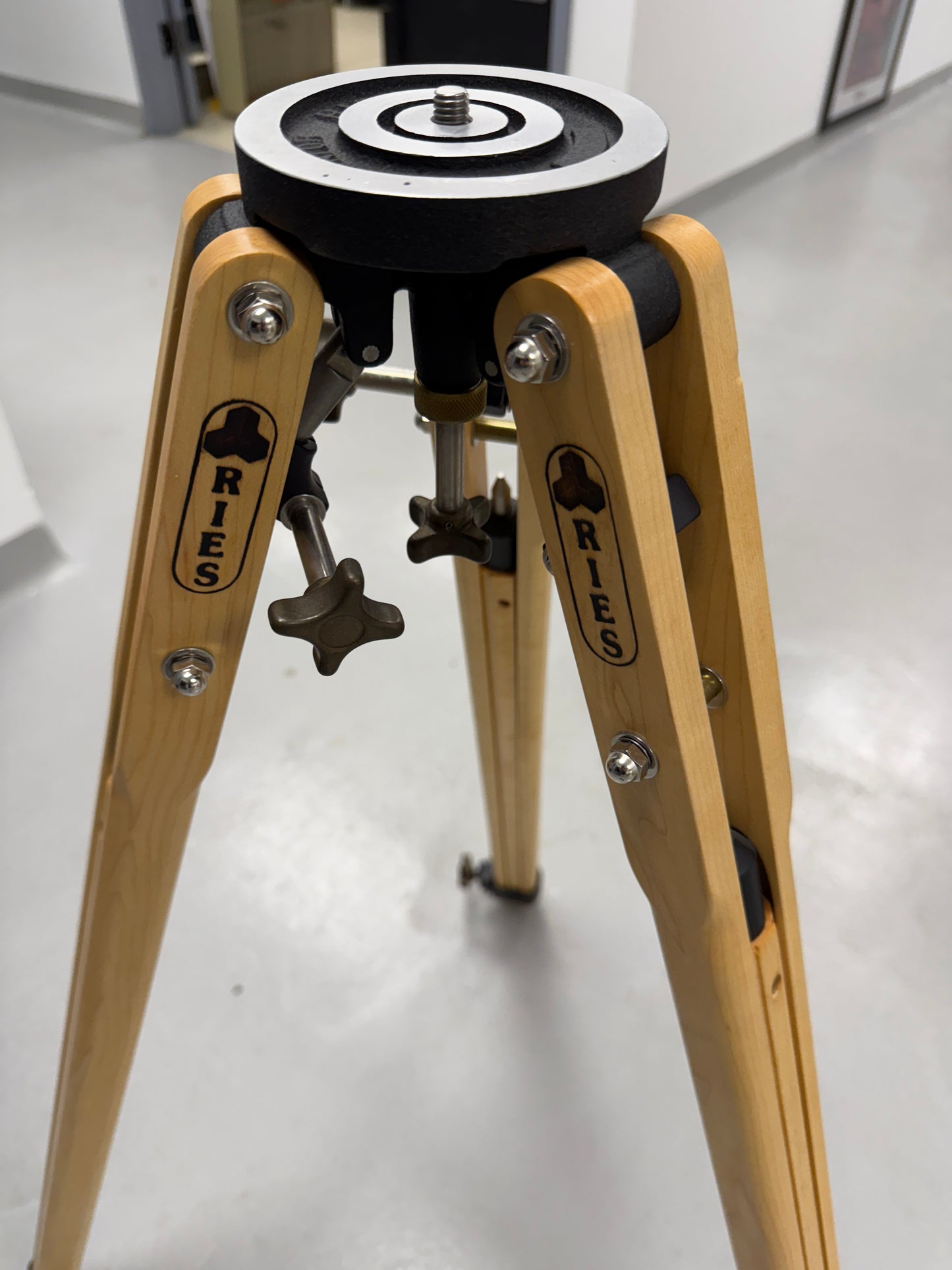 Ries Junior J100-2 wooden large format camera tripod