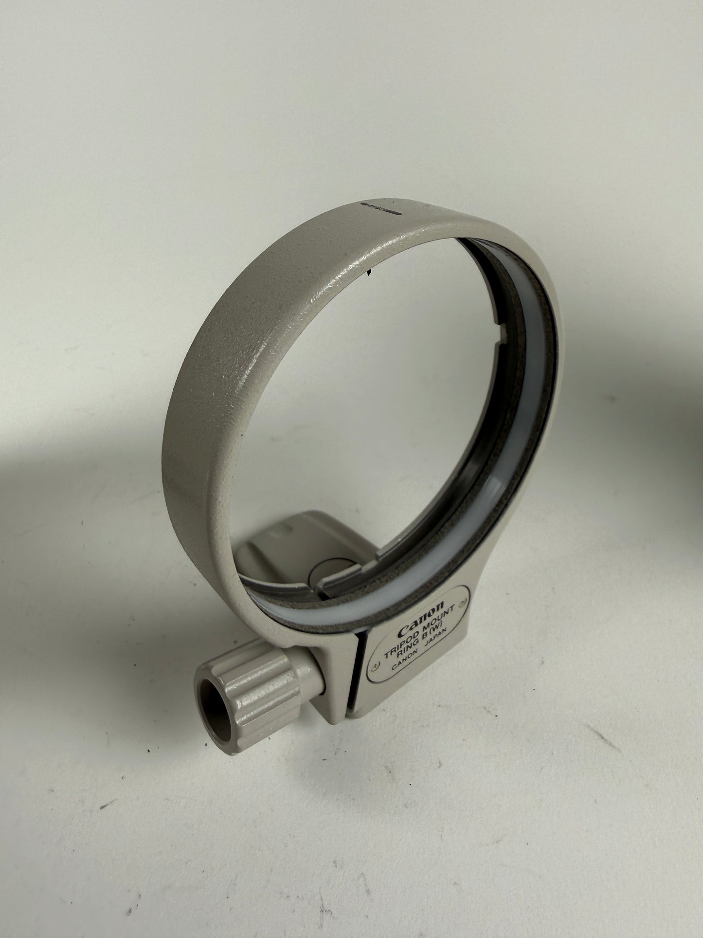Canon OEM Tripod Mount Ring B(W) for EF 100-400mm f/4.5-5.6L IS , 70-200mm F2.8
