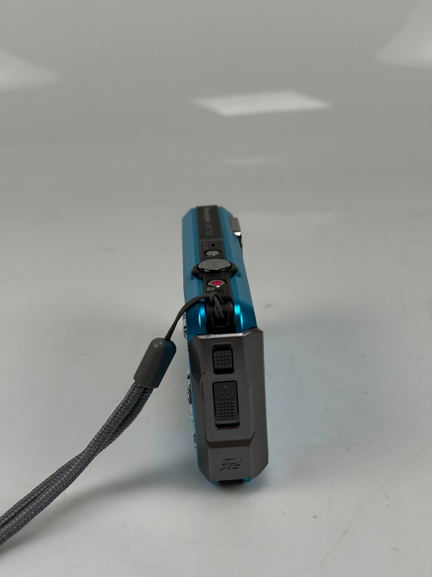 Panasonic LUMIX DMC-TS25 16.1 MP Digital Camera Blue